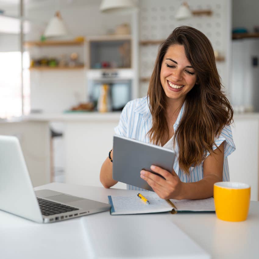 woman who loves being alone and is guided by inutition