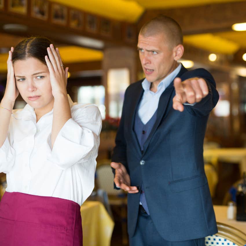 man being rude to server as red flag