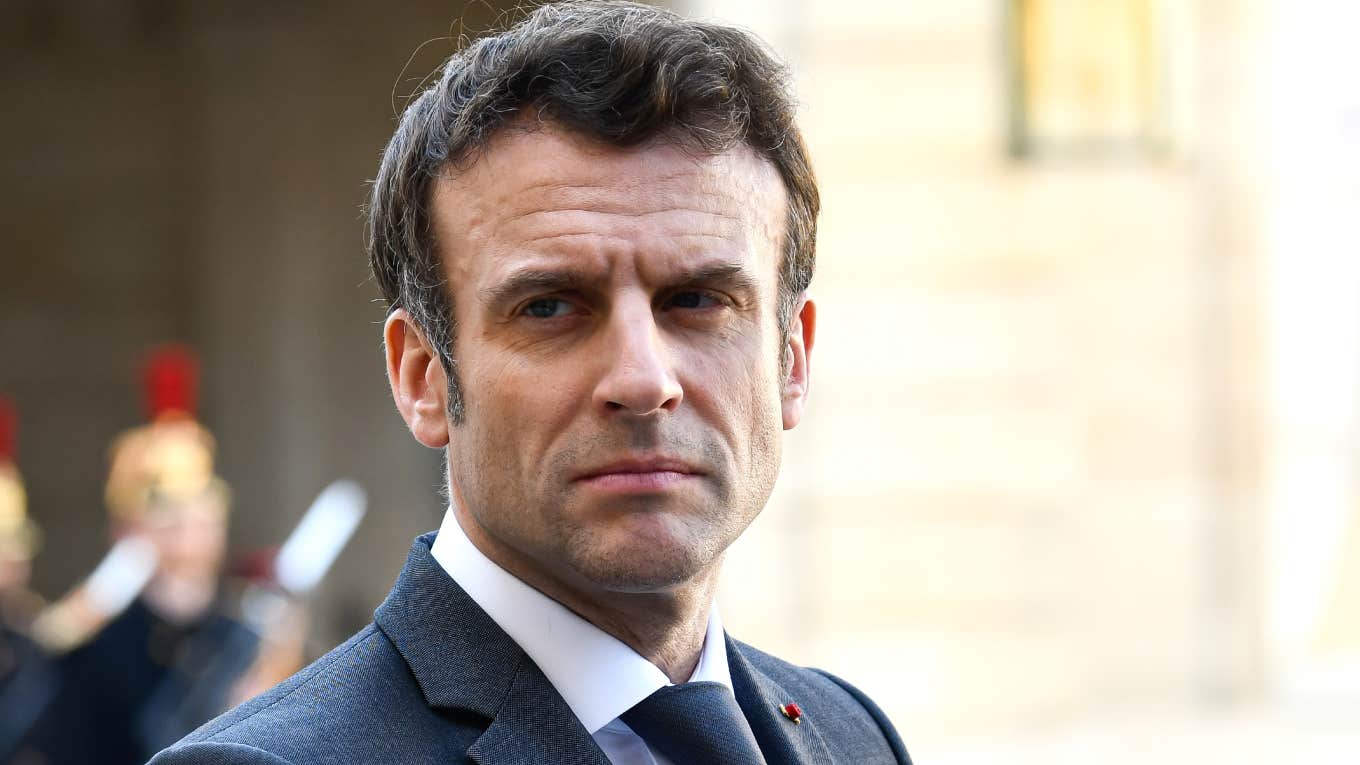 Relationship Therapist Analyzes Moment During French President Macron's Incident With His Wife President Emmanuel Macron