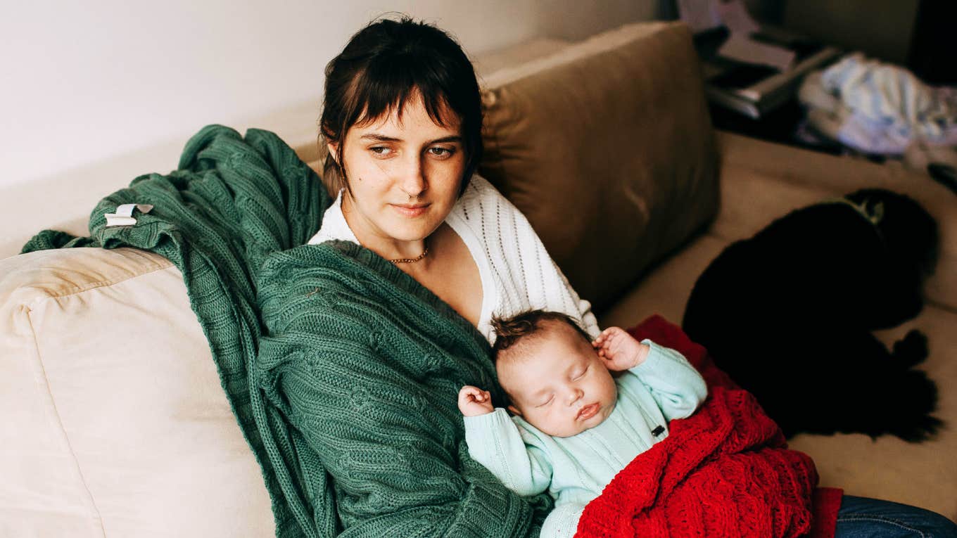 6 Sacrifices Parents Make That Children Usually Never Appreciate, According To Experts Parent making sacrifices that children never appreciate.
