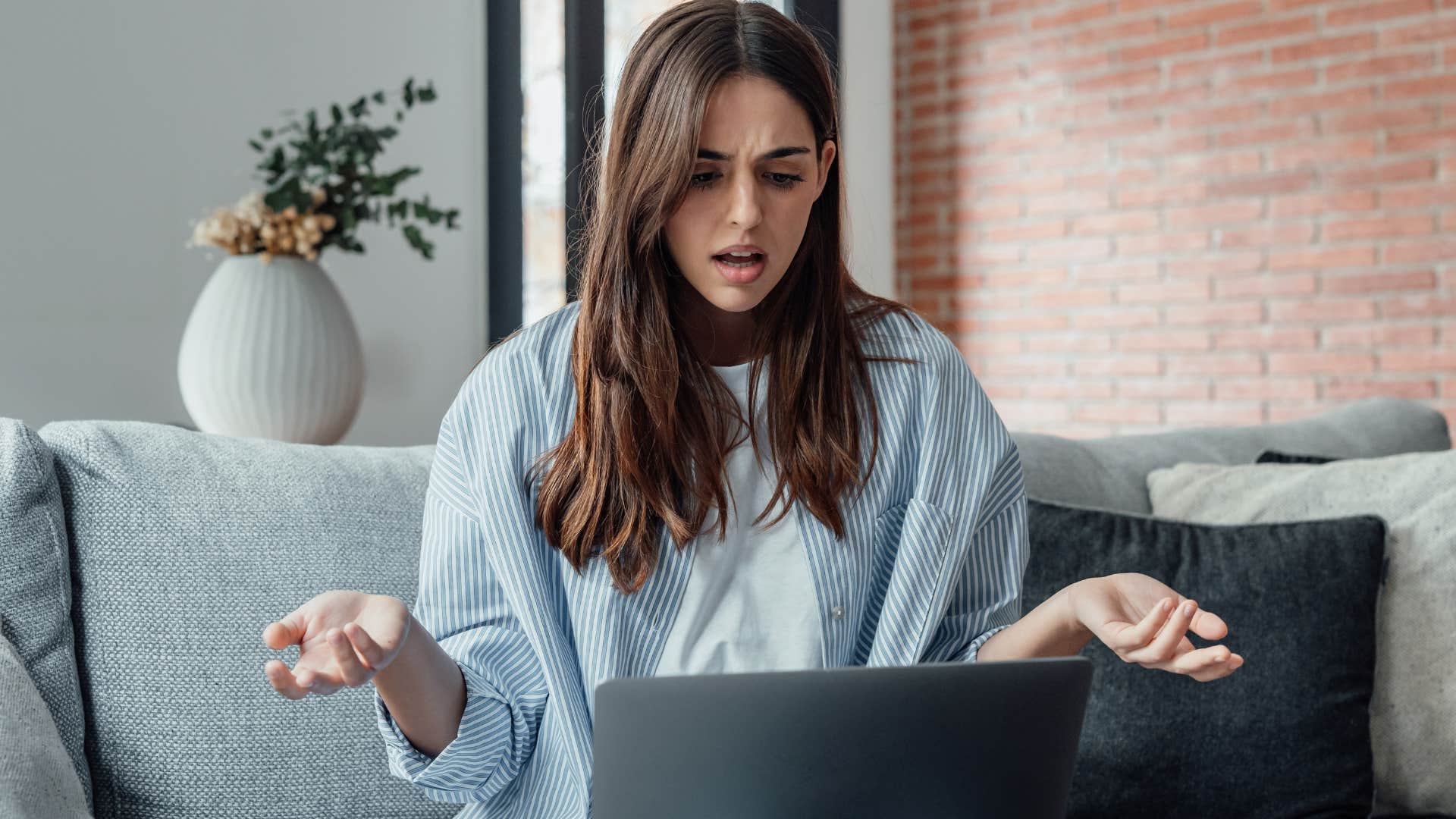 Woman upset about virtual internships lacking networking opportunities.