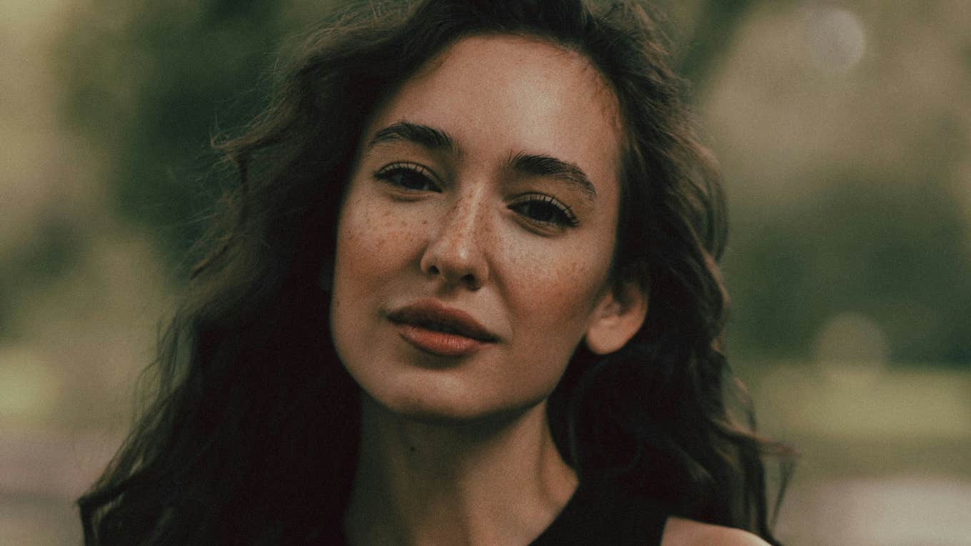 Strange-But-True Psychology Facts That Explain Why We're Irresistibly Attracted To Certain People Strange-But-True Psychology Facts That Explain Why We're Irresistibly Attracted To Certain People