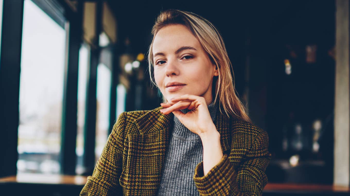 Sentences That Immediately Reveal Someone's True Character authentic woman smiling