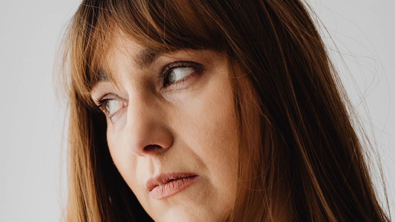 15 Hard-To-Admit Signs You’re Settling For A Relationship Because You’re Afraid Of Being Alone Woman is afraid of being alone.