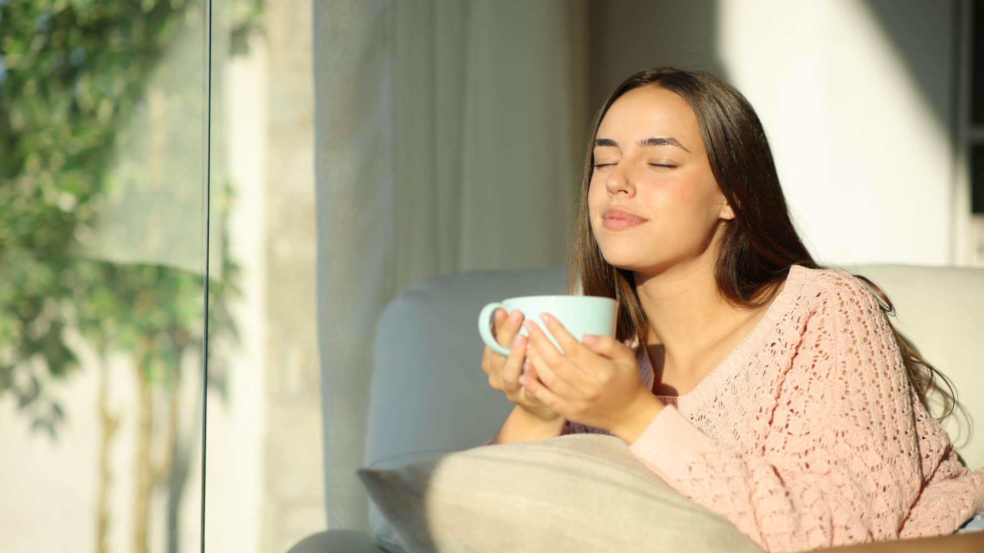 woman sees sign of intuition