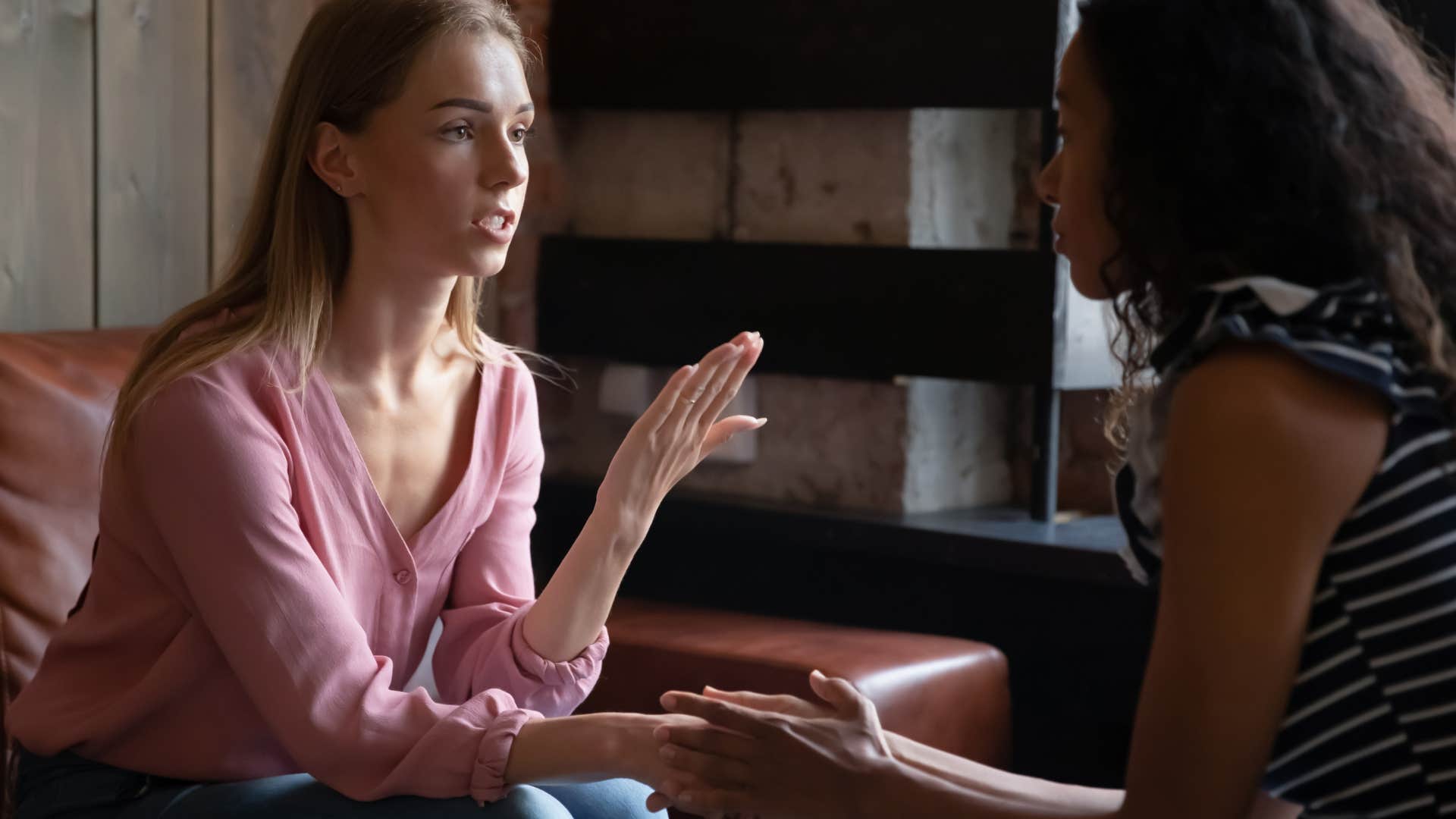 woman with the strange behavior of letting herself be wrong