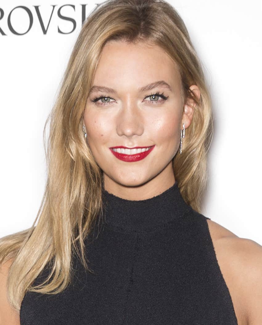 strict standards taylor swift sets friends karlie kloss