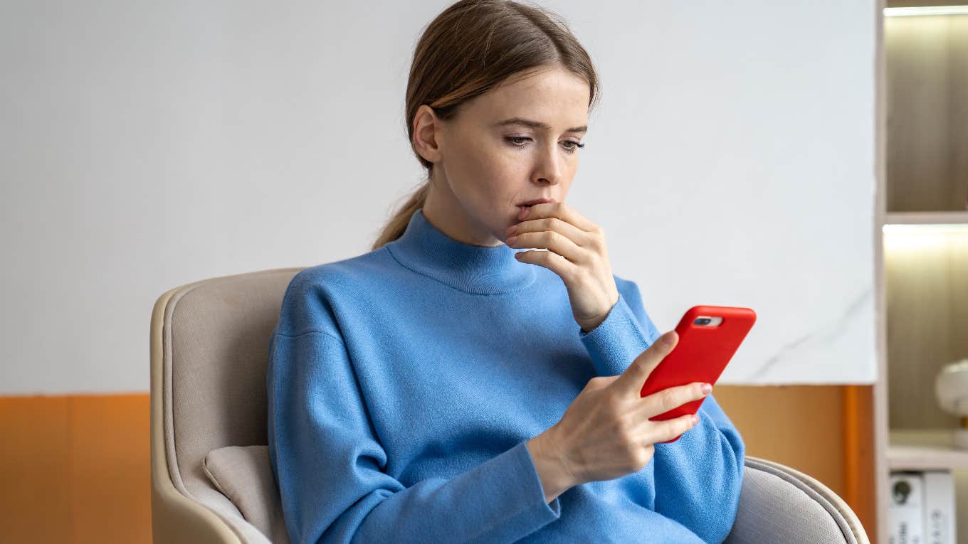 Study Reveals The Unusual Place Couples Are Going To For Help With Pre-Wedding Jitters bride going to reddit for help with pre-wedding jitters