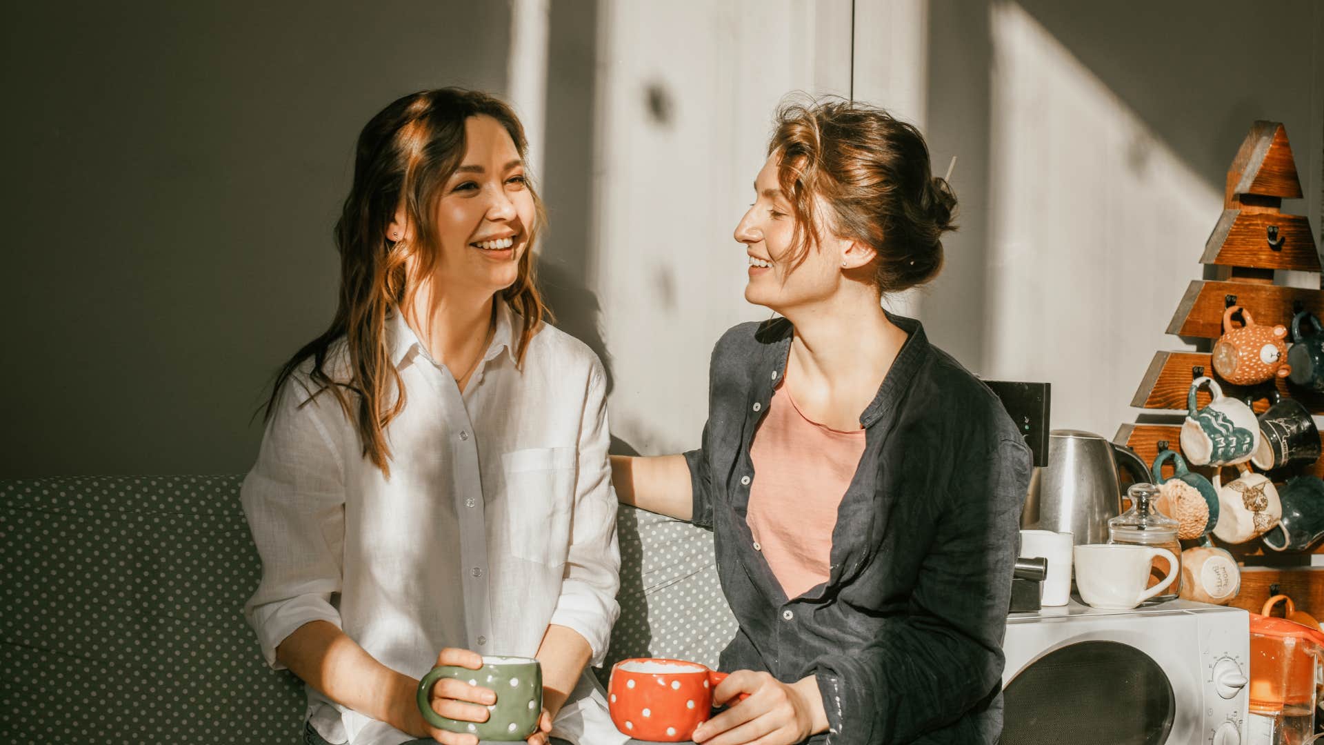 woman who is desirable communicating openly
