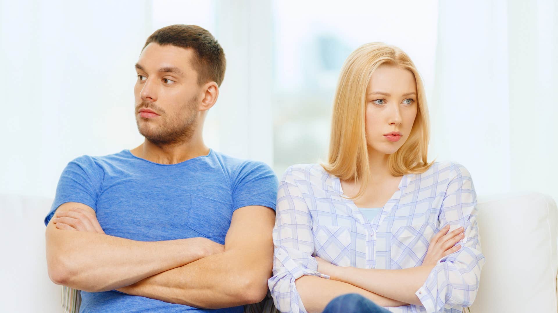 subtle ways people reveal they regret who they married don't discuss dreams for the future