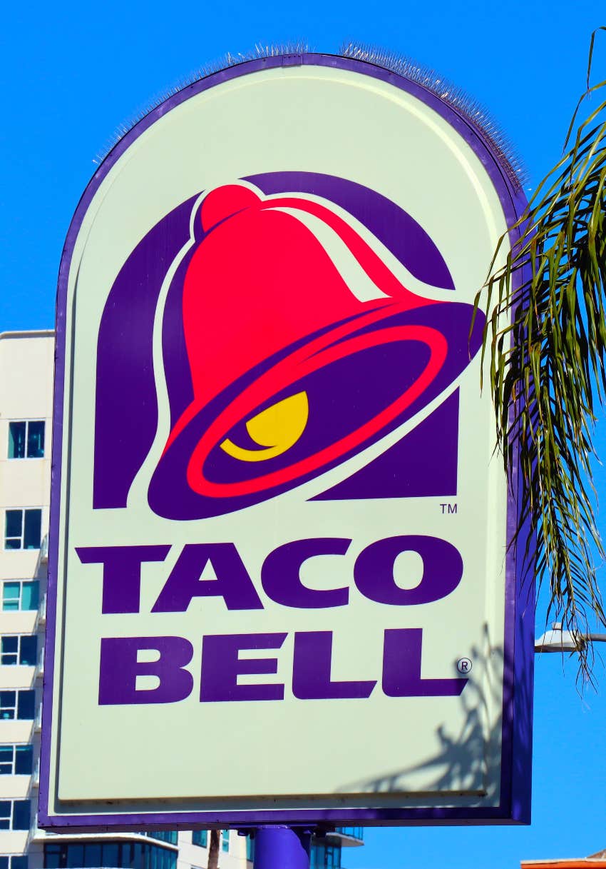 Taco Bell sign