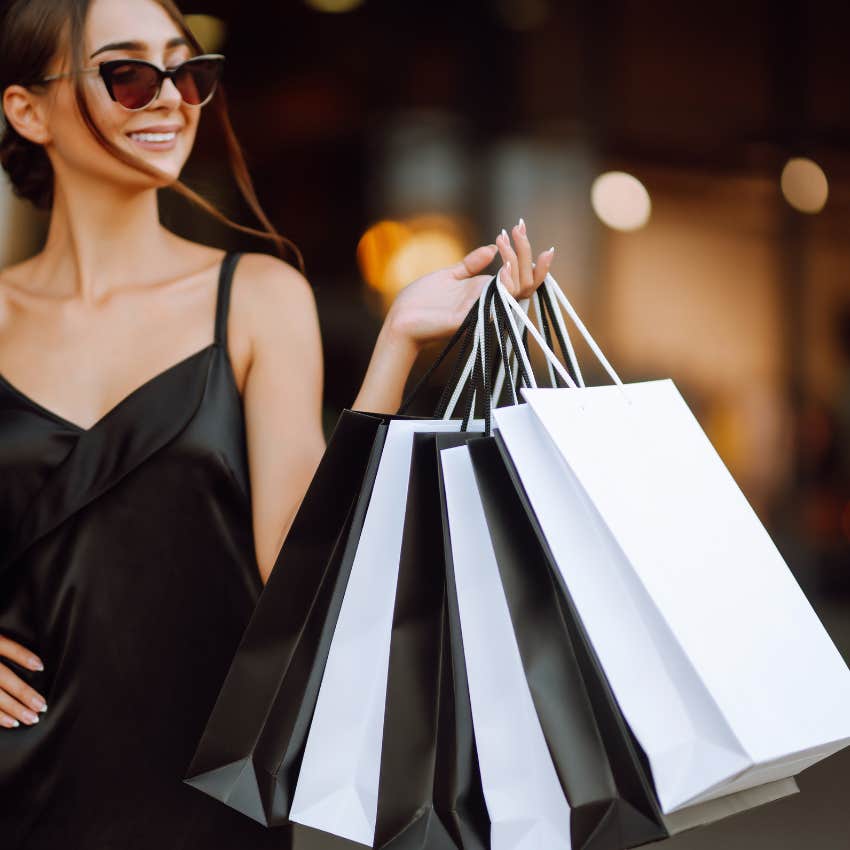 woman who doesn't haggle over prices