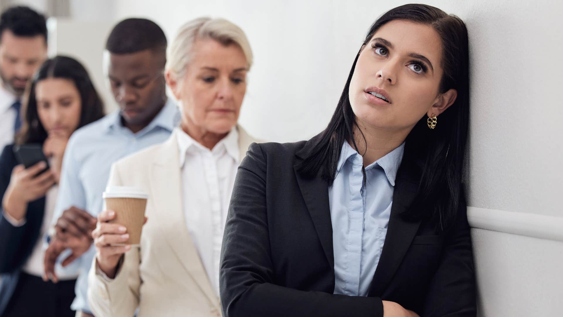 Intelligent person not bothered by waiting