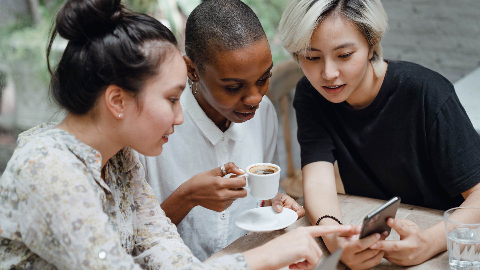 Gen Z women wasting time comparing themselves to others