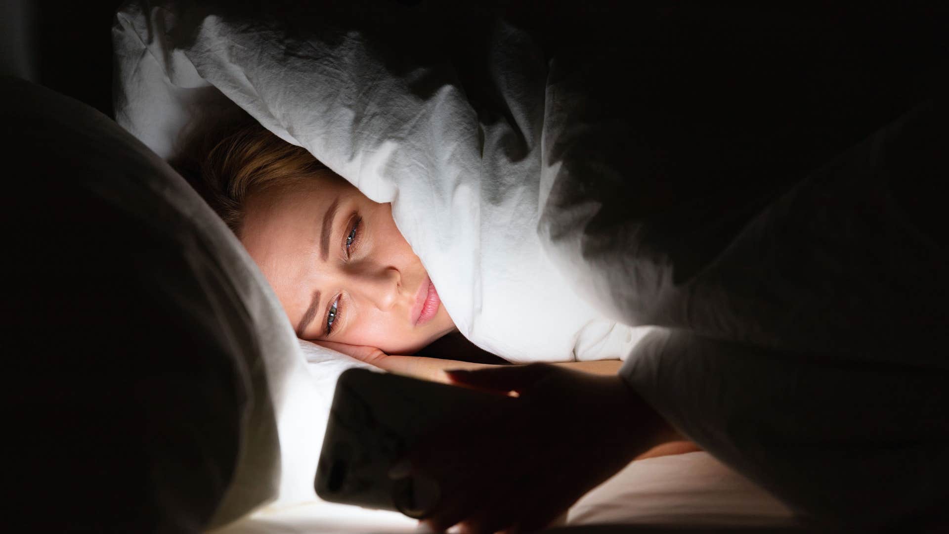 Gen Z woman wasting time on unhealthy sleep habits