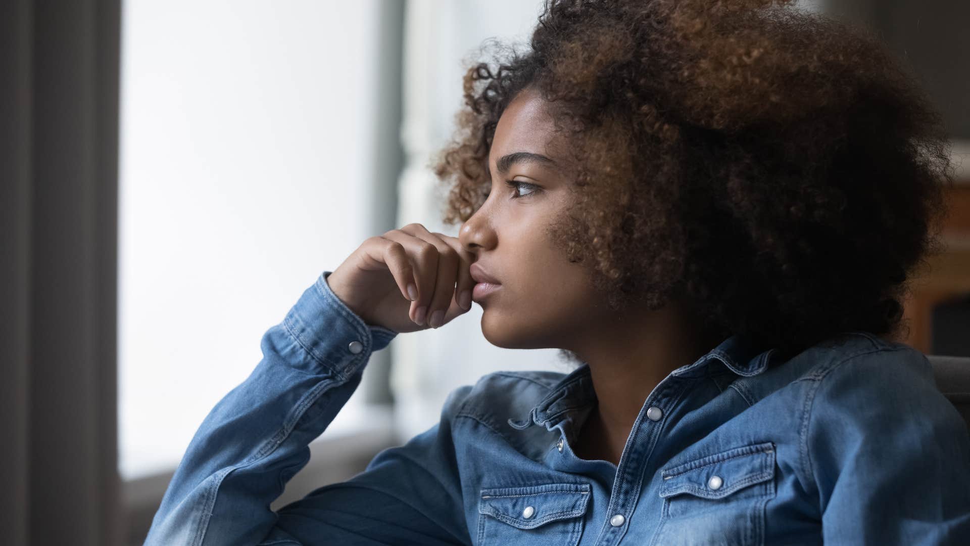 woman having a hard time concentrating