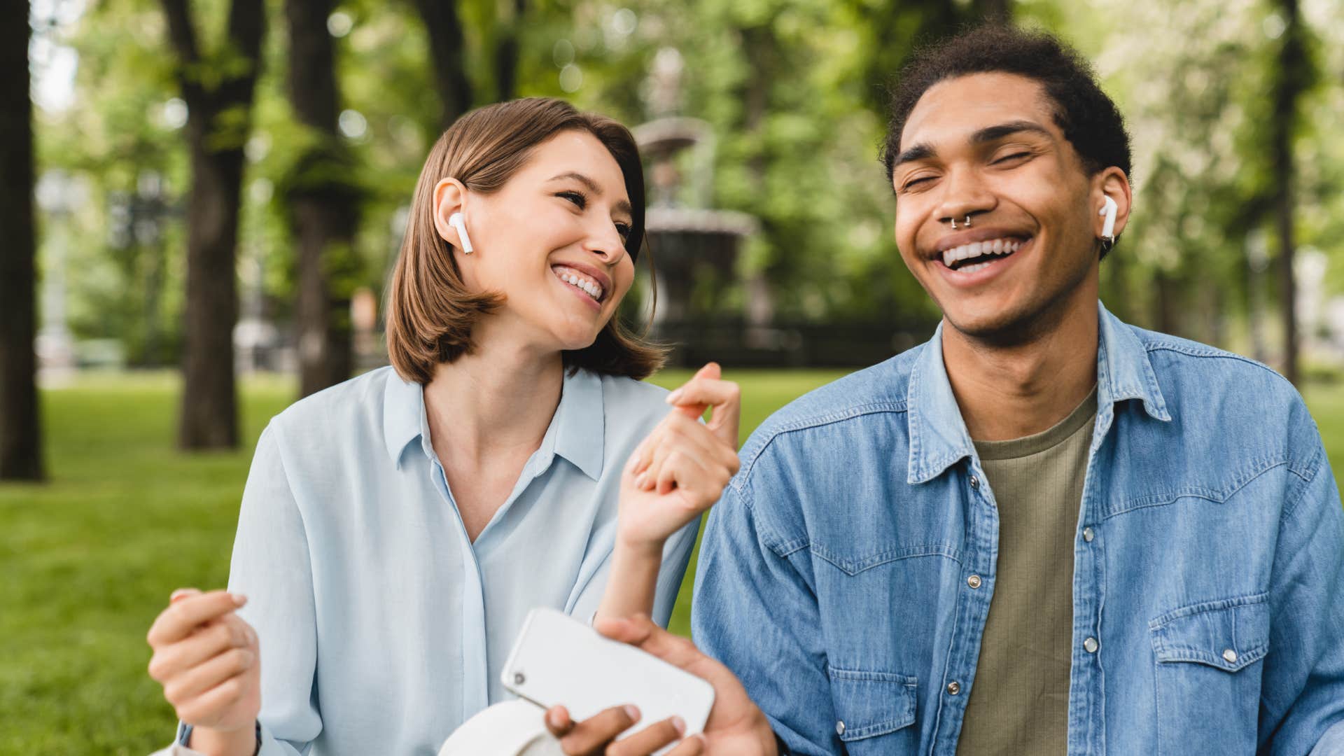 couple feeling carefree spending time together without pressure