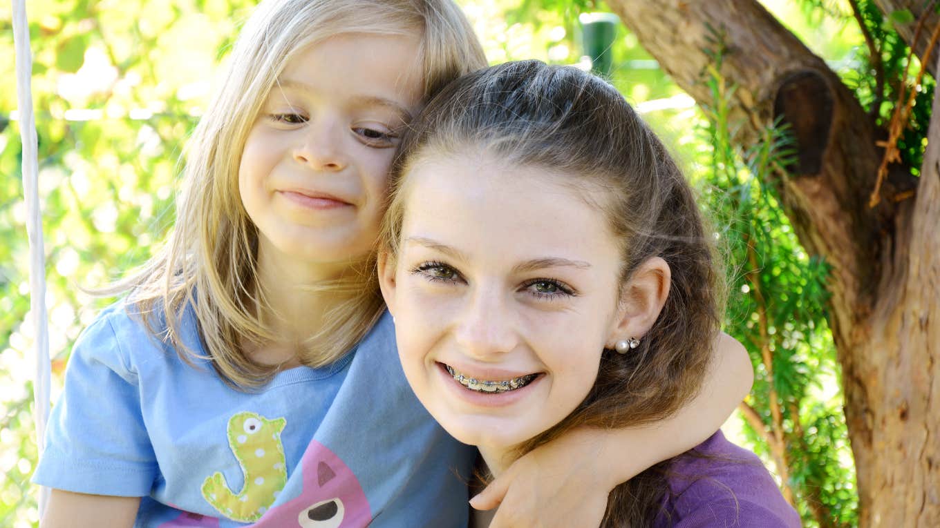 Woman Says Parents Shouldn't Make Kids Babysit Siblings Without Pay Woman Says Parents Shouldn't Make Kids Babysit Siblings Without Pay