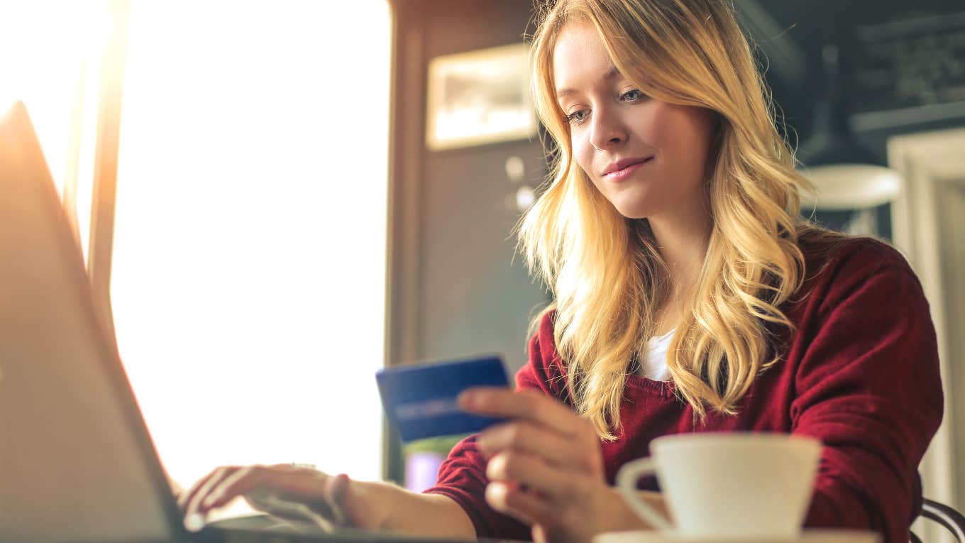 Americans Have Spent Thousands In A Single Day On Impulse Buys Online American spending thousands of dollars in a single day on impulse buys online