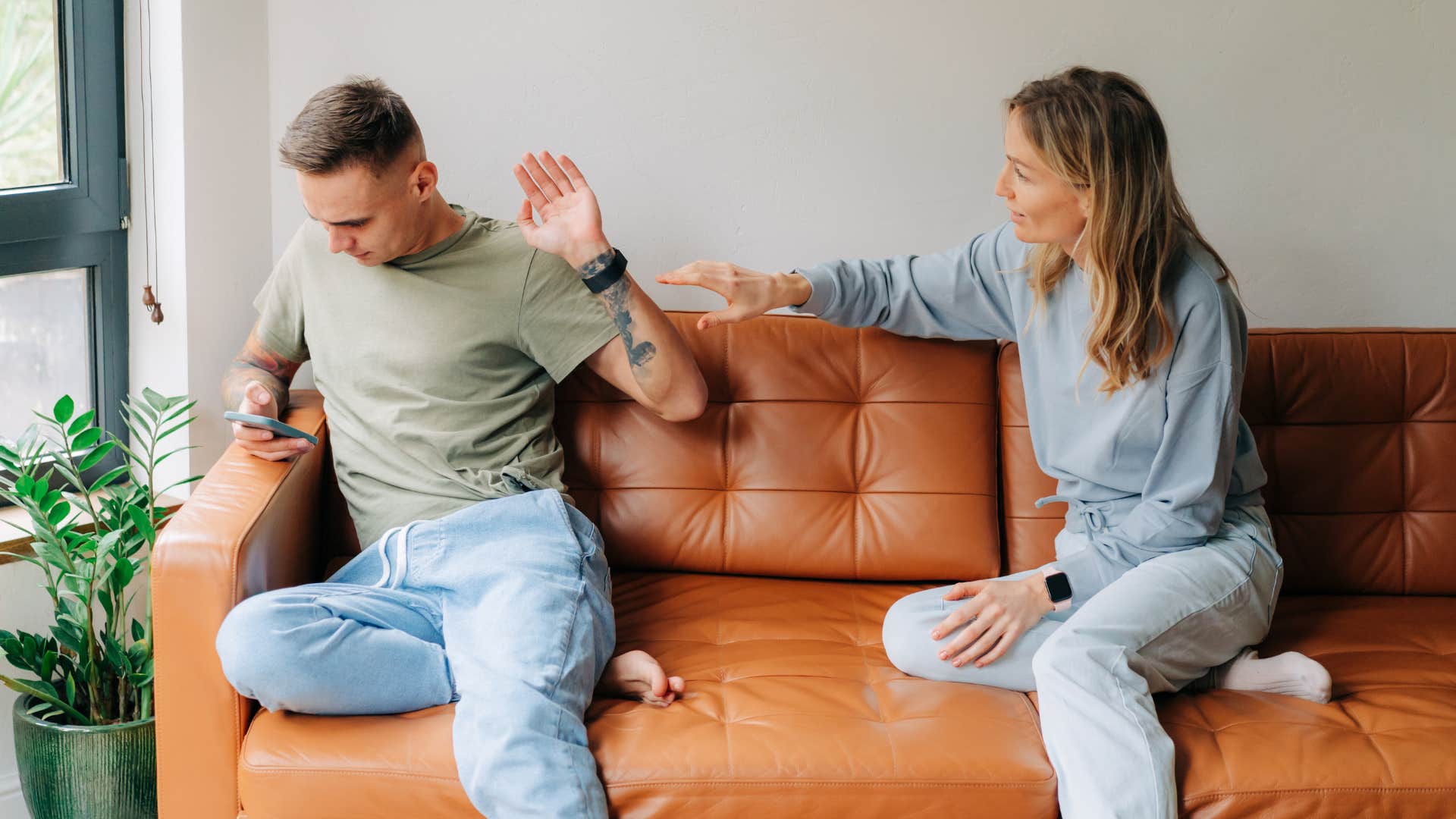 behaviors that reveal a man was raised by narcissists, according to psychology fear of conflict 