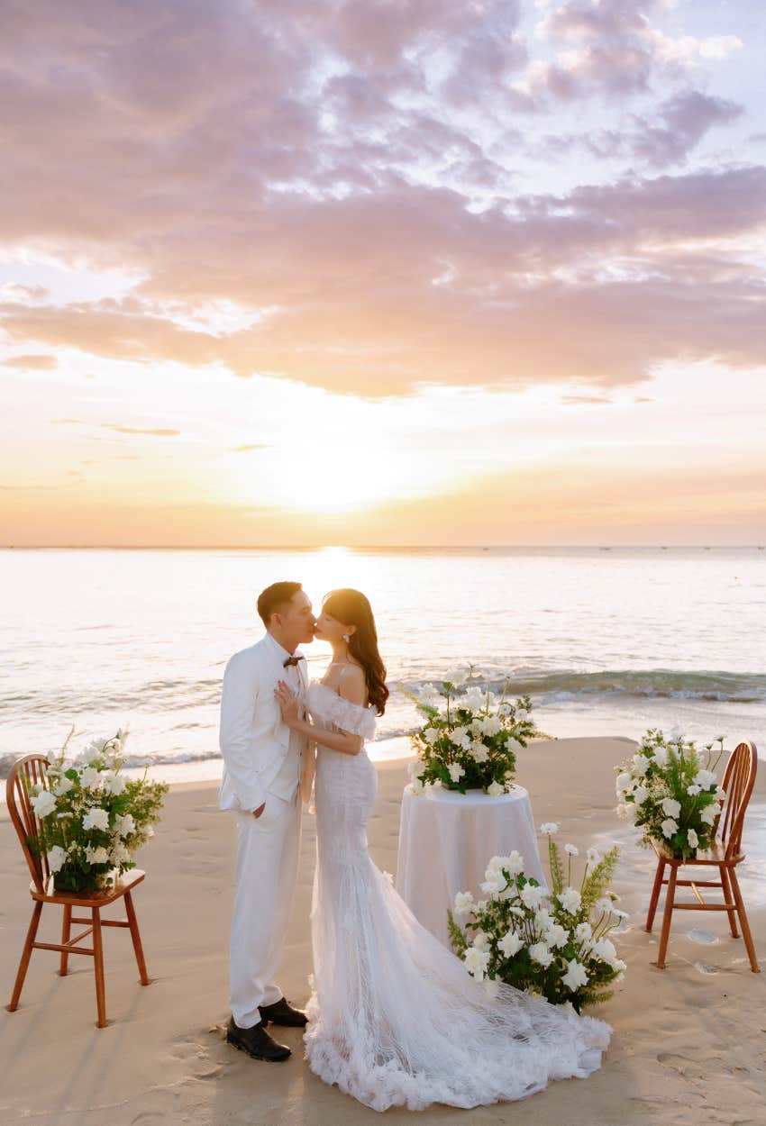 bride who changed her wedding last minute and wedding planner quit