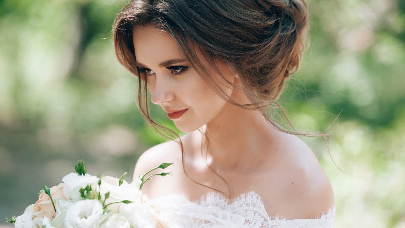 Bride Intentionally Limits Seating To Encourage Guests To Mingle Bride who intentionally limited reception seating to encourage guests to mingle