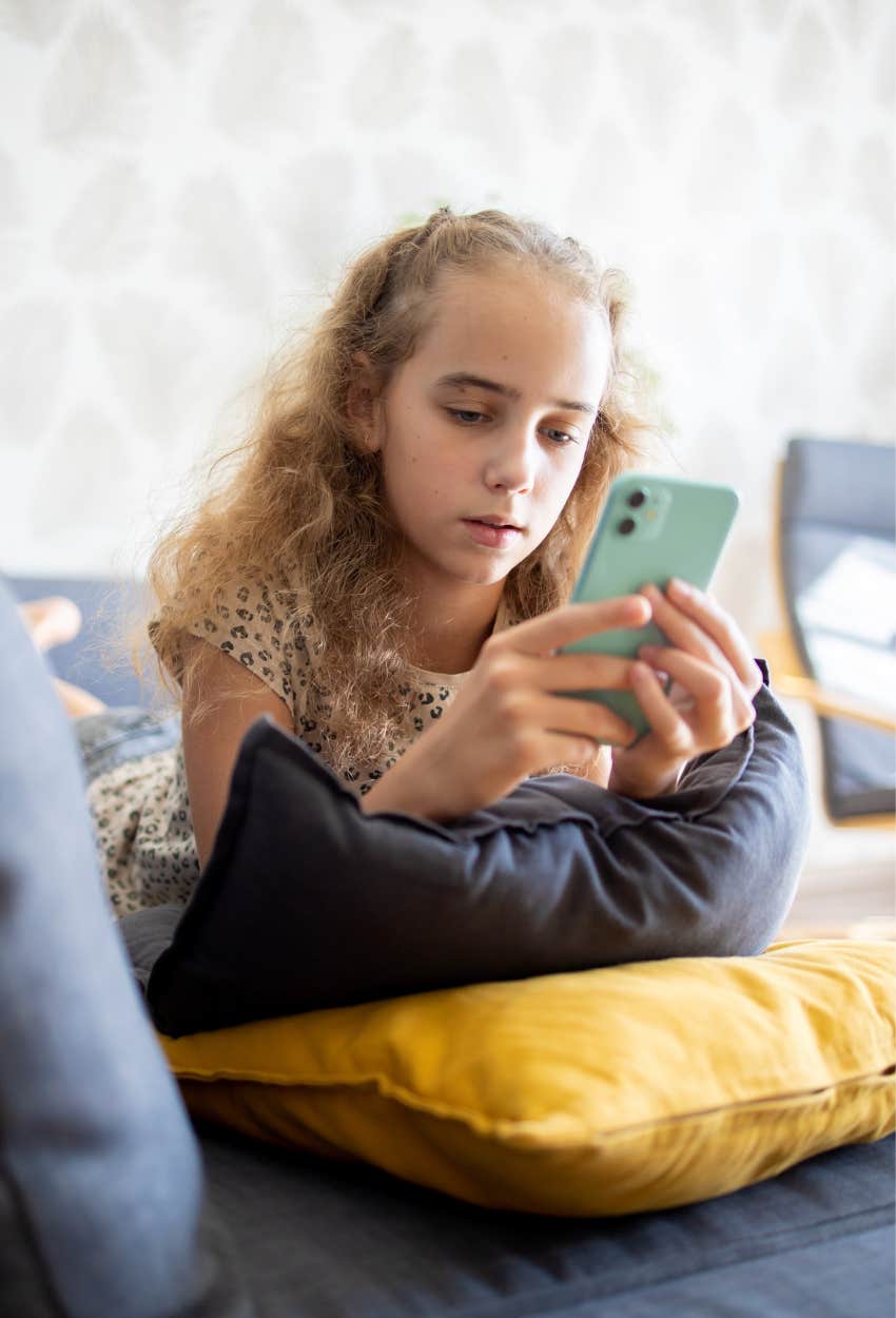 little girl who completed her to-do list before getting screen time