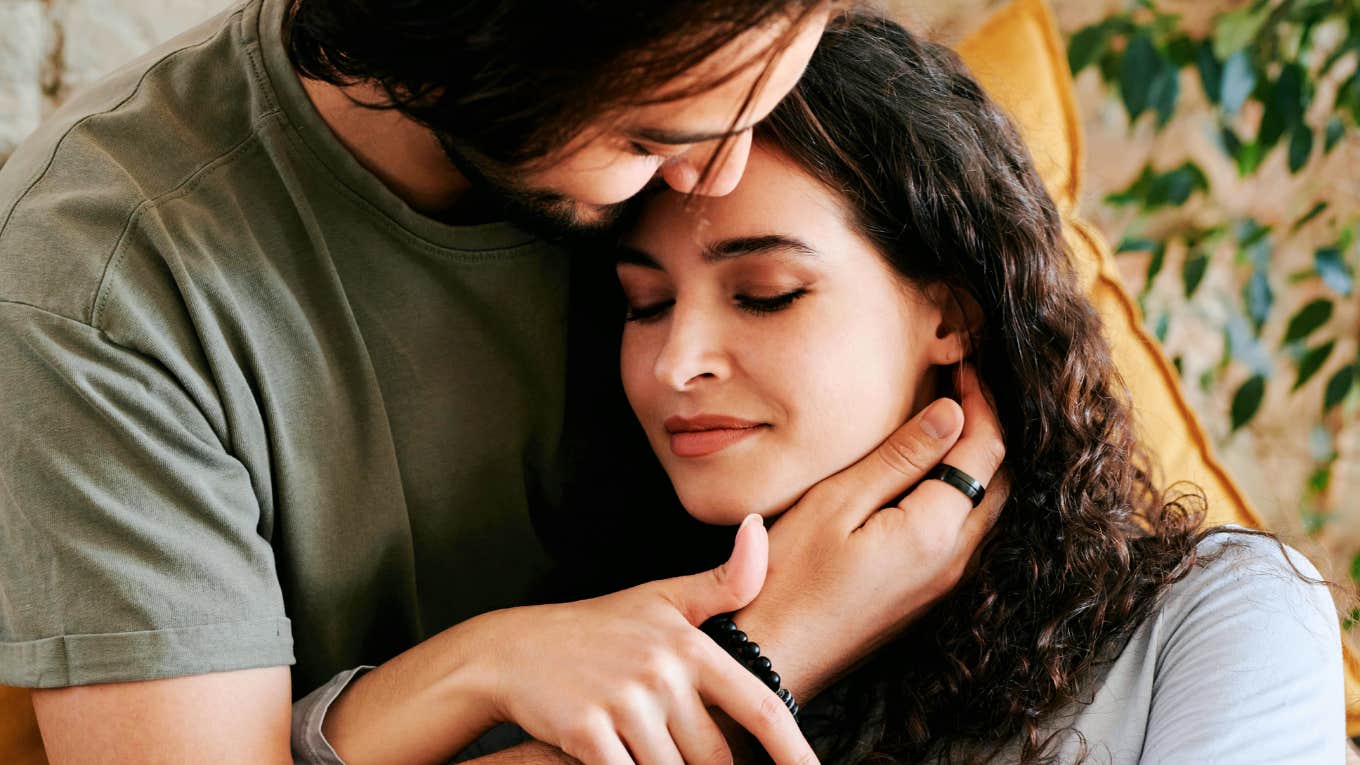 Early Signs You Have A Soul Connection To The Person You Love, According To Psychology couple that has a soul connection to the person she loves.
