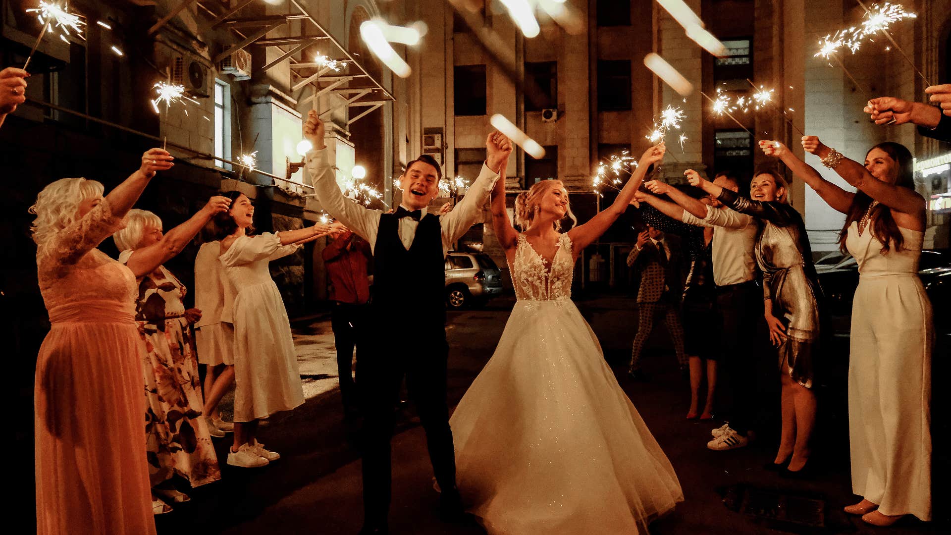 embarrassing ways middle-class people pretend to be rich while they stay broke having your dream wedding