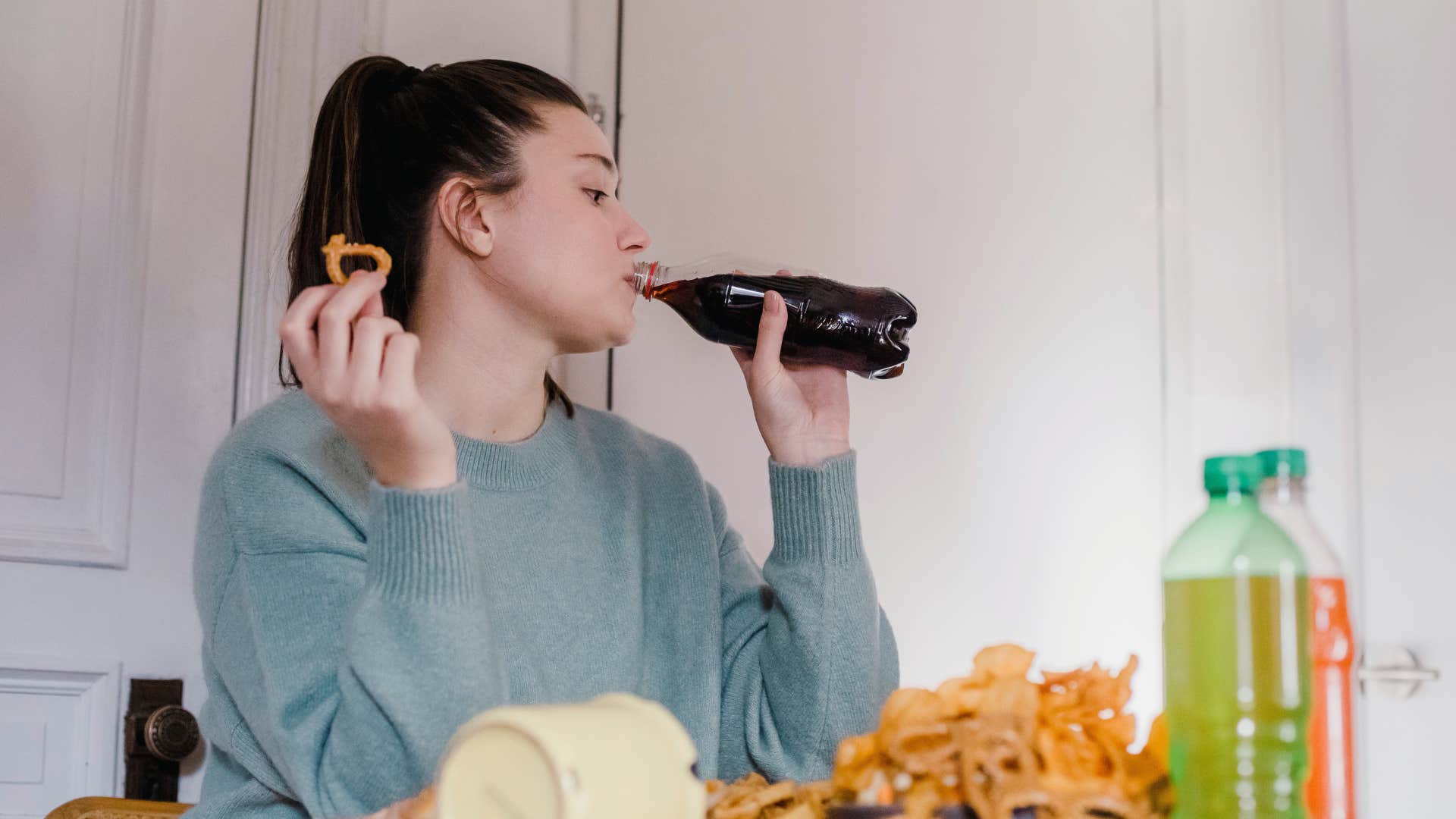 eating poorly exhausting habits of people who always seem tired and unmotivated