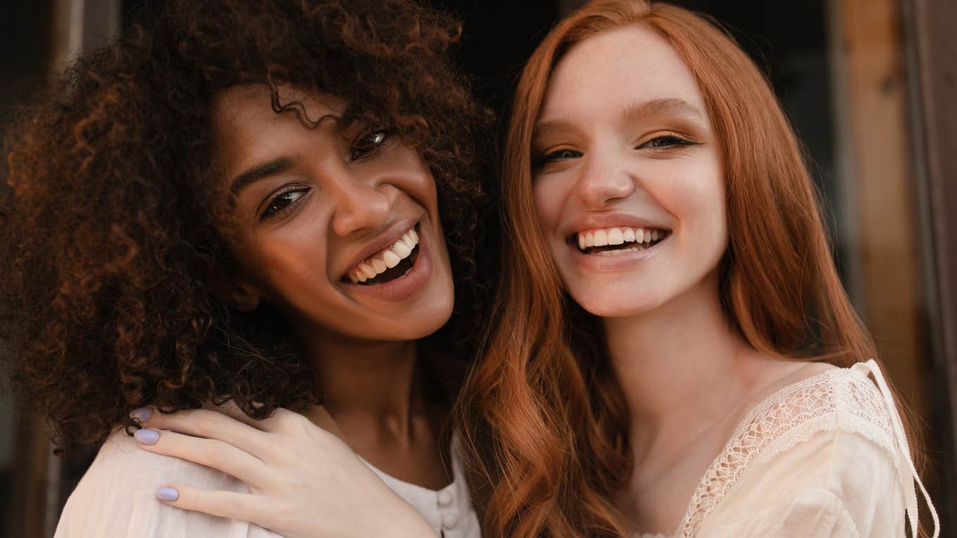 women who research says are friends because of their brains