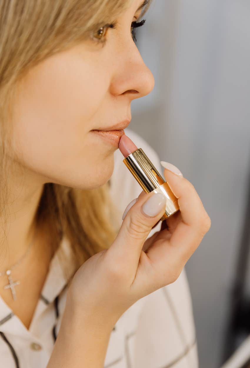 nude lip color personality psychology