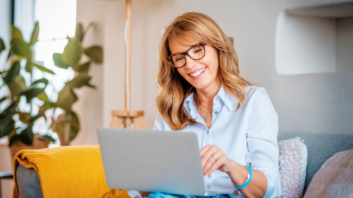 Gen Xer Writes 'Love Letter' To Gen Z Validating How Hard Things Are For Them Gen Xer writing love letter to Gen Z
