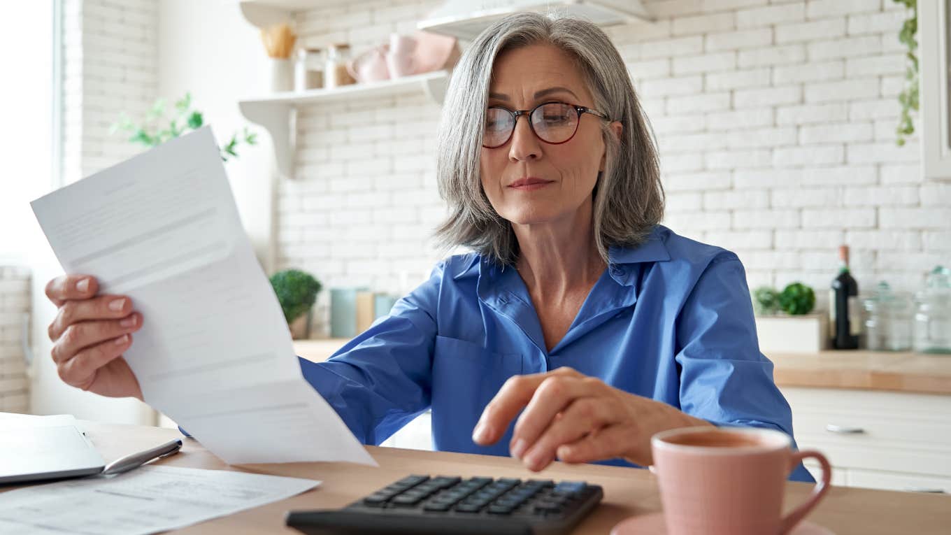 Grandma Sends Invoice For Granddaughter's Visit Even Though The Mom Paid For Expenses Grandma calculating invoice to send to daughter for granddaughter's visit