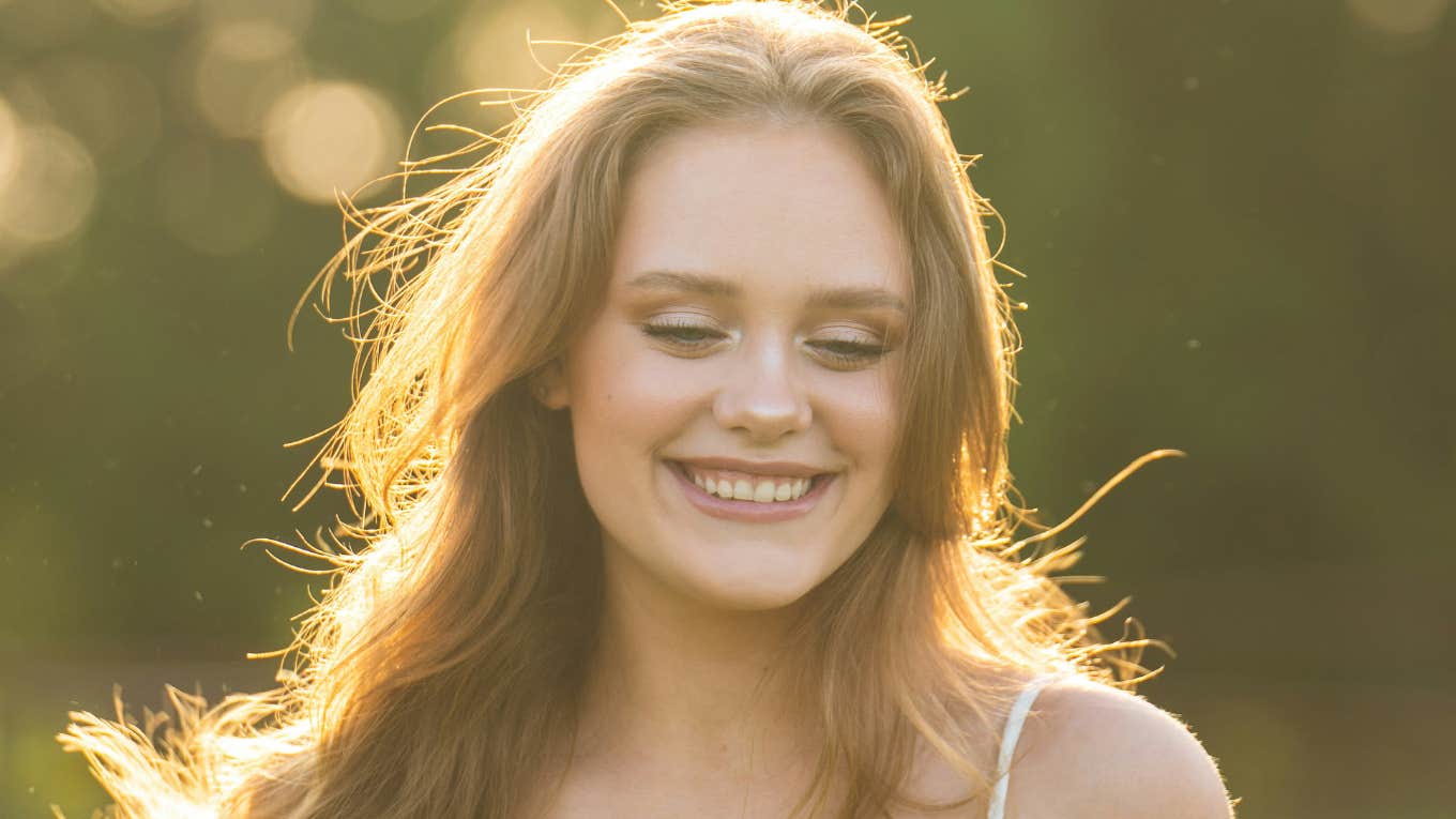 Small Habits That Instantly Make Women Admire You, According To Research Woman admires habits.
