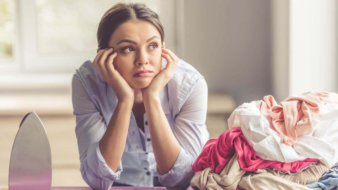 Husbands Create Hours Of Extra Housework A Week, Says Study woman stuck doing hours of extra housework a week because of husband