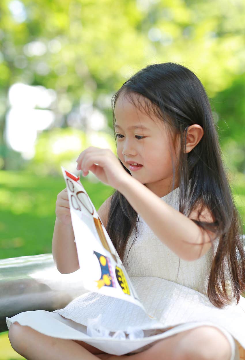Little girl from non-religious home asked to share stickers to determine generosity