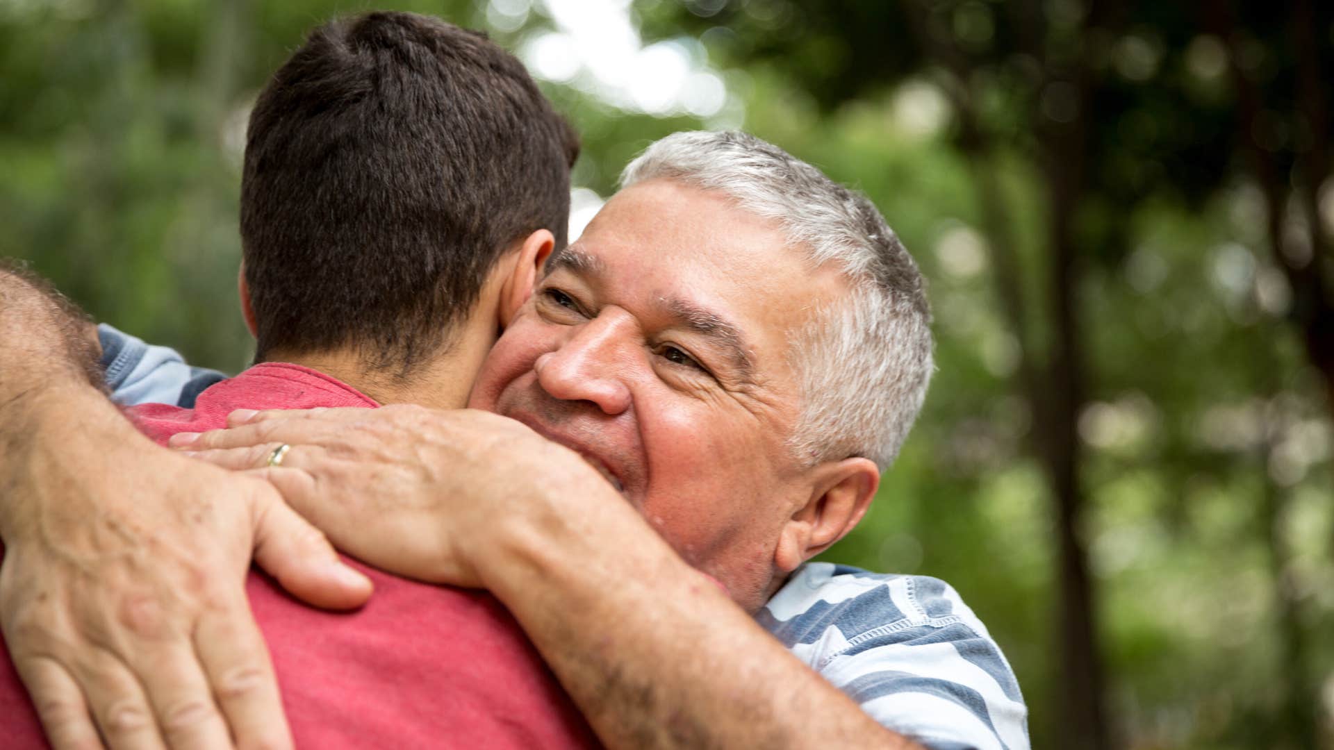 good dads show love to their adult kids by help you back up