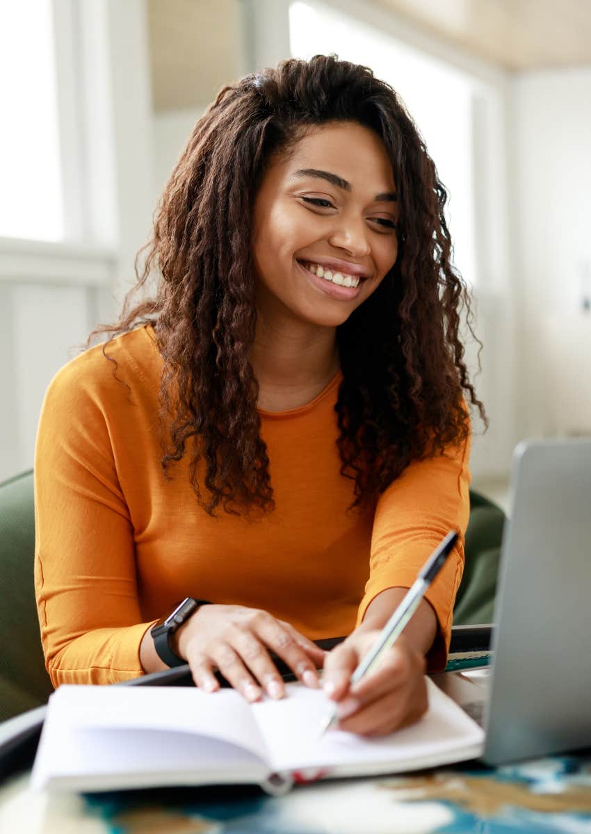 woman making a plan for long term unemployment
