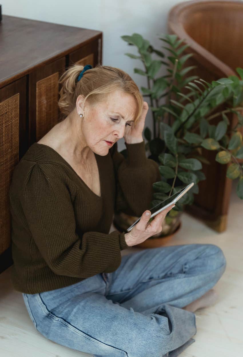 Grandma Sends Invoice For Granddaughter's Visit mom confronts her