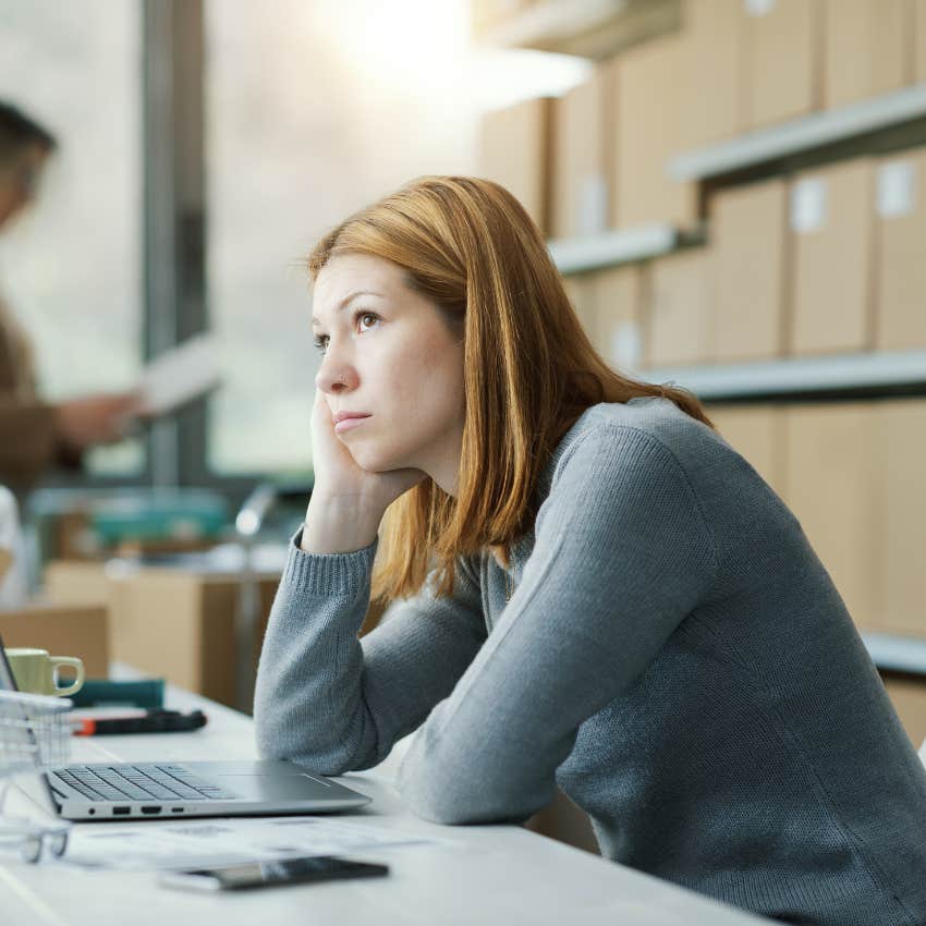 woman who hates her job