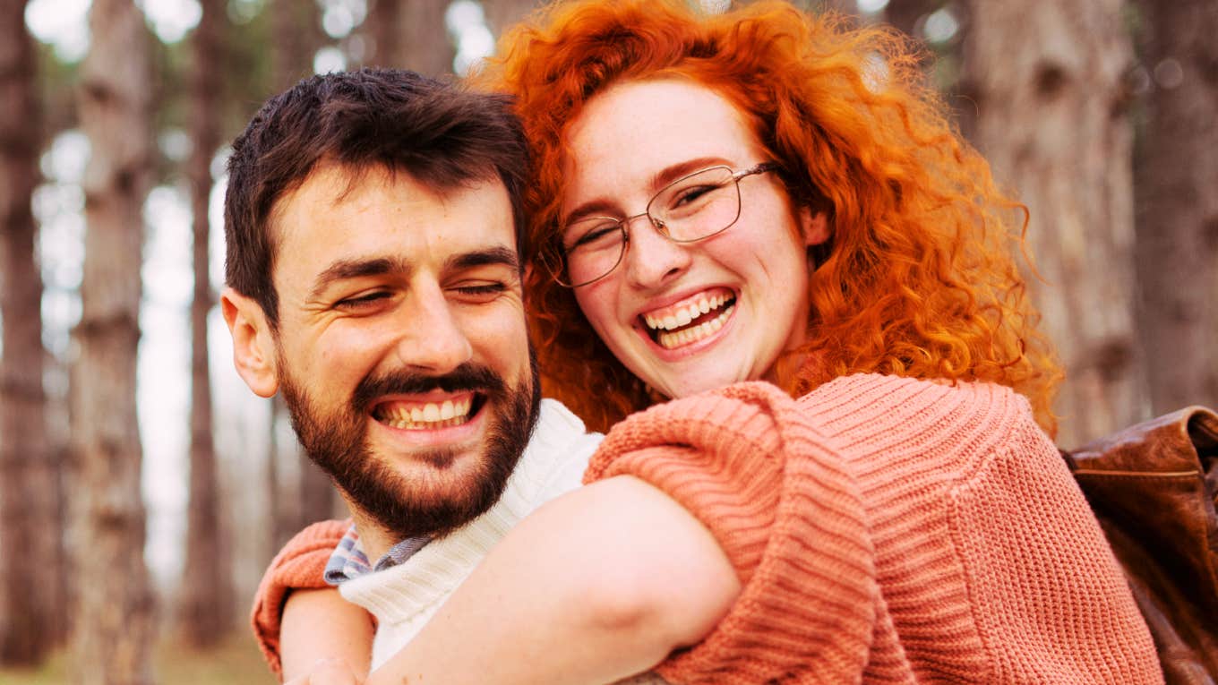 Old-Fashioned Things Deeply Happy Couples Do On A Regular Basis Old fashioned deeply happy couple.