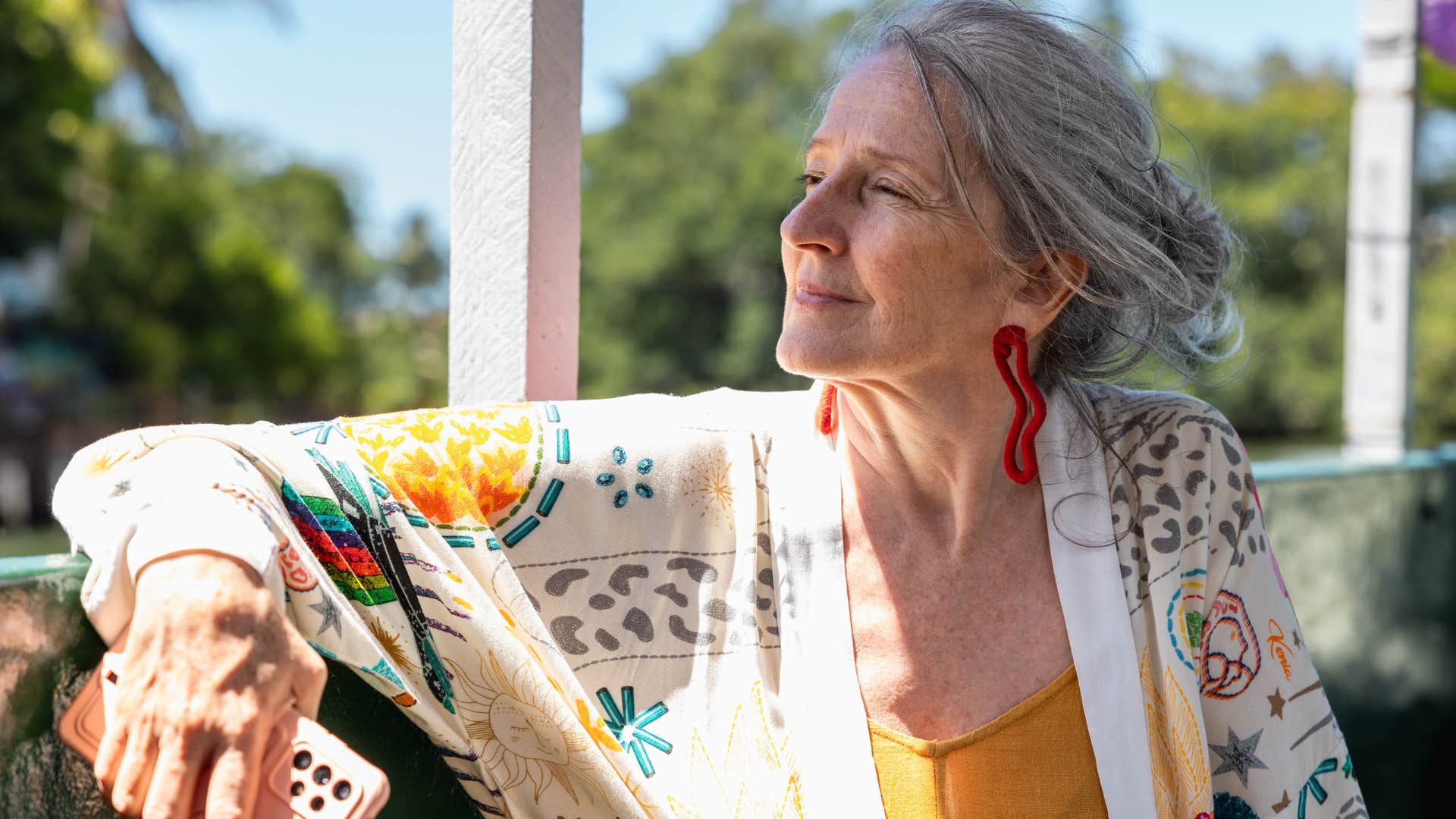 people who stop apologizing as they get older usually have these reasons, they start to value their time and energy 