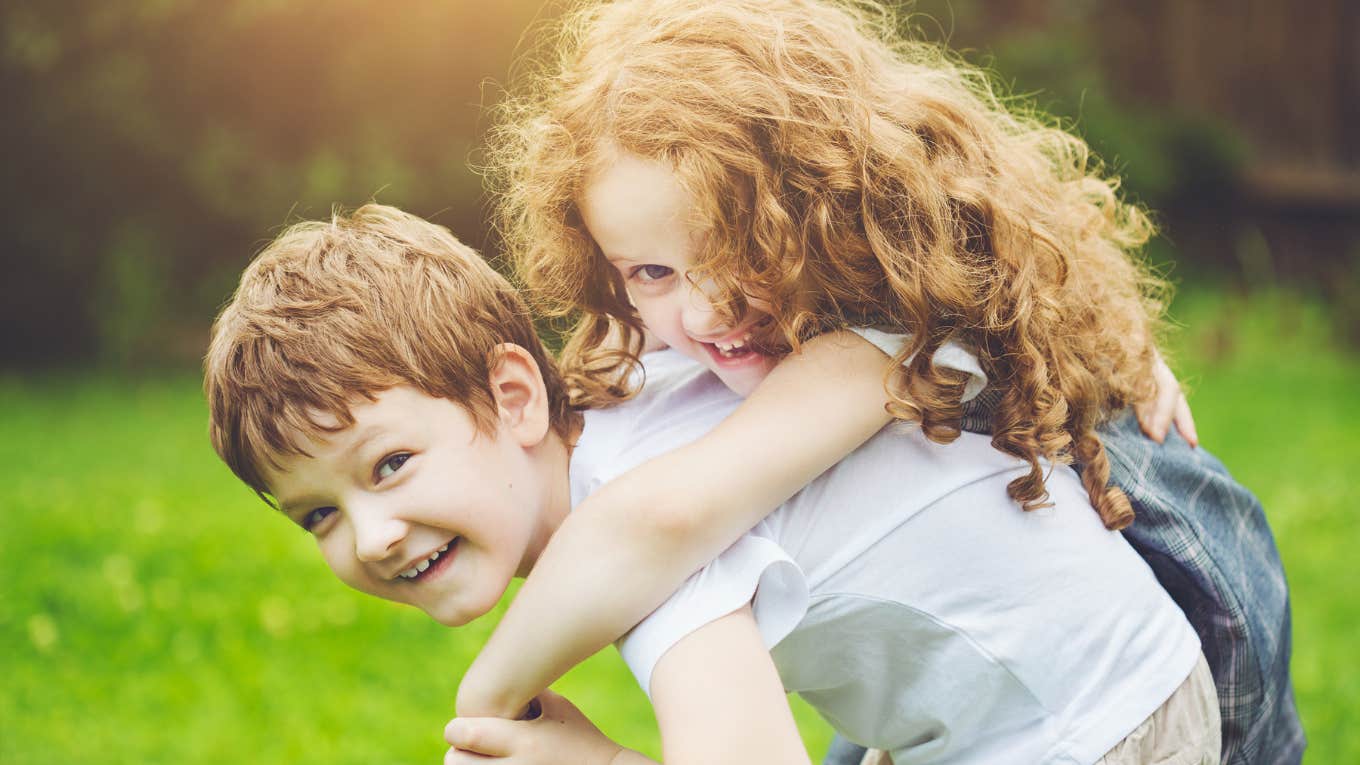 People With Sisters Are Happier, Says Study sister making her brother happy