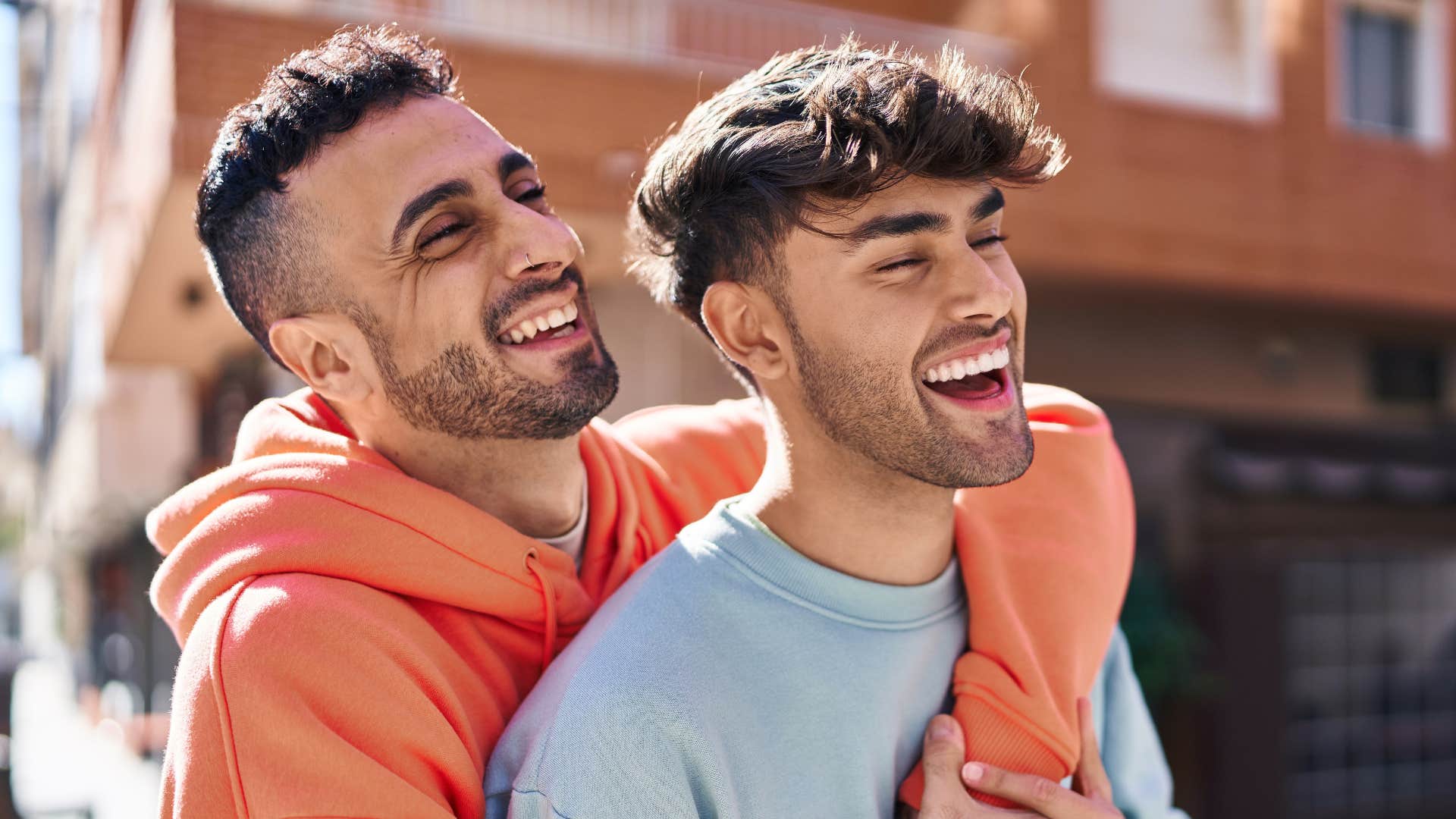 Energetic couple never live in suburbs