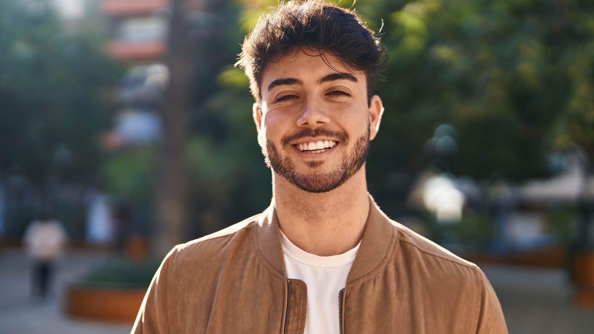 man with excessive charm that predicts dishonesty