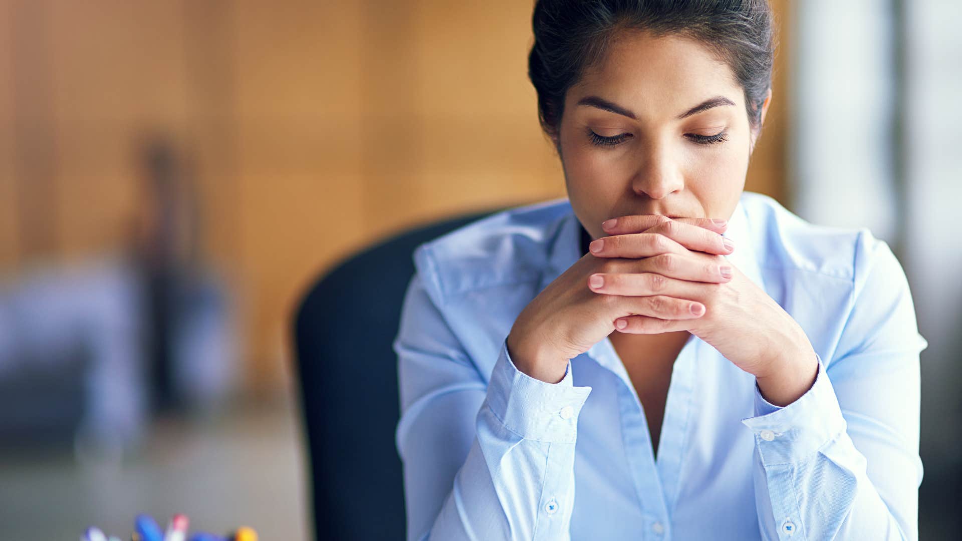 woman with an emotionally chaotic childhood who focuses on the lack