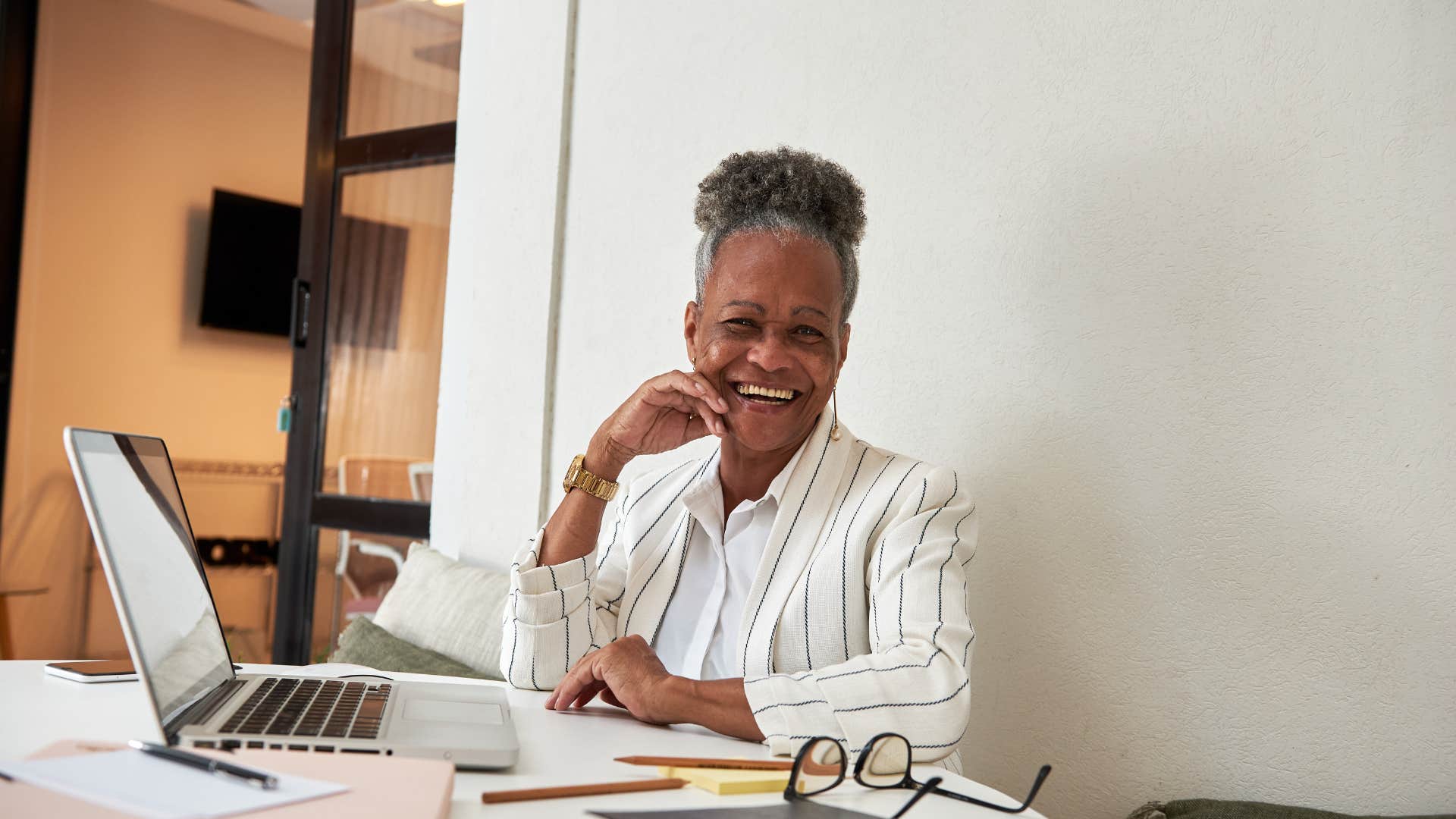 phrases that are dead giveaways your Boomer mindset is showing 'workin’ hard or hardly workin’?'