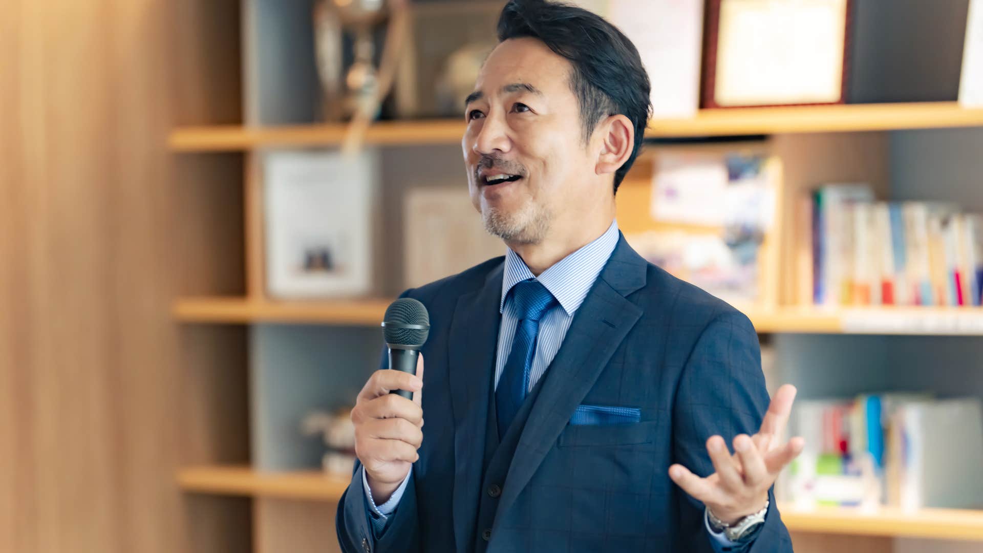 a speaker tells his audience that he is not good with words