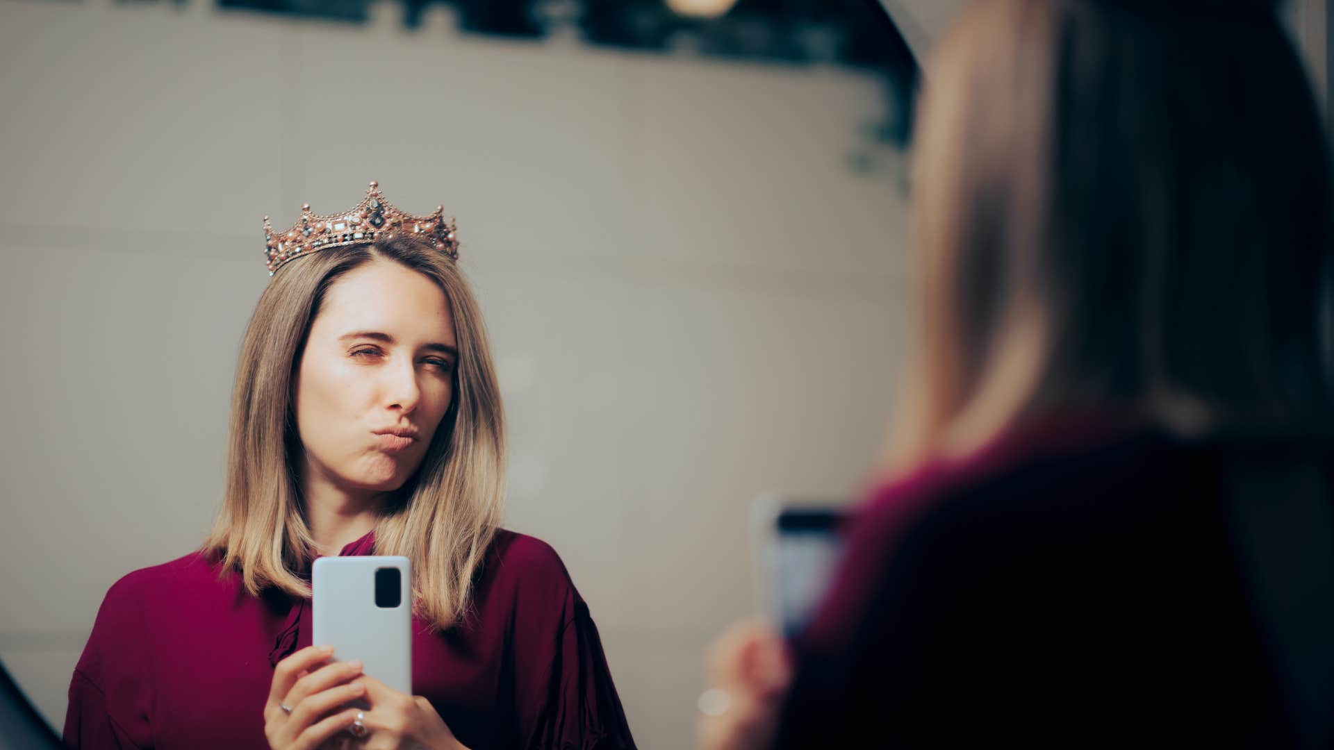 quiet behaviors of a woman who is lonely later in life that are obvious to everyone but her heavy social media use 